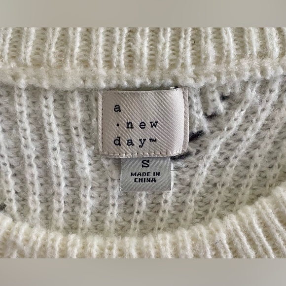 a new day, Pointelle Knit, Crew Neck, Pullover, off-white, Size S, Swirl Pattern - Picture 3 of 10